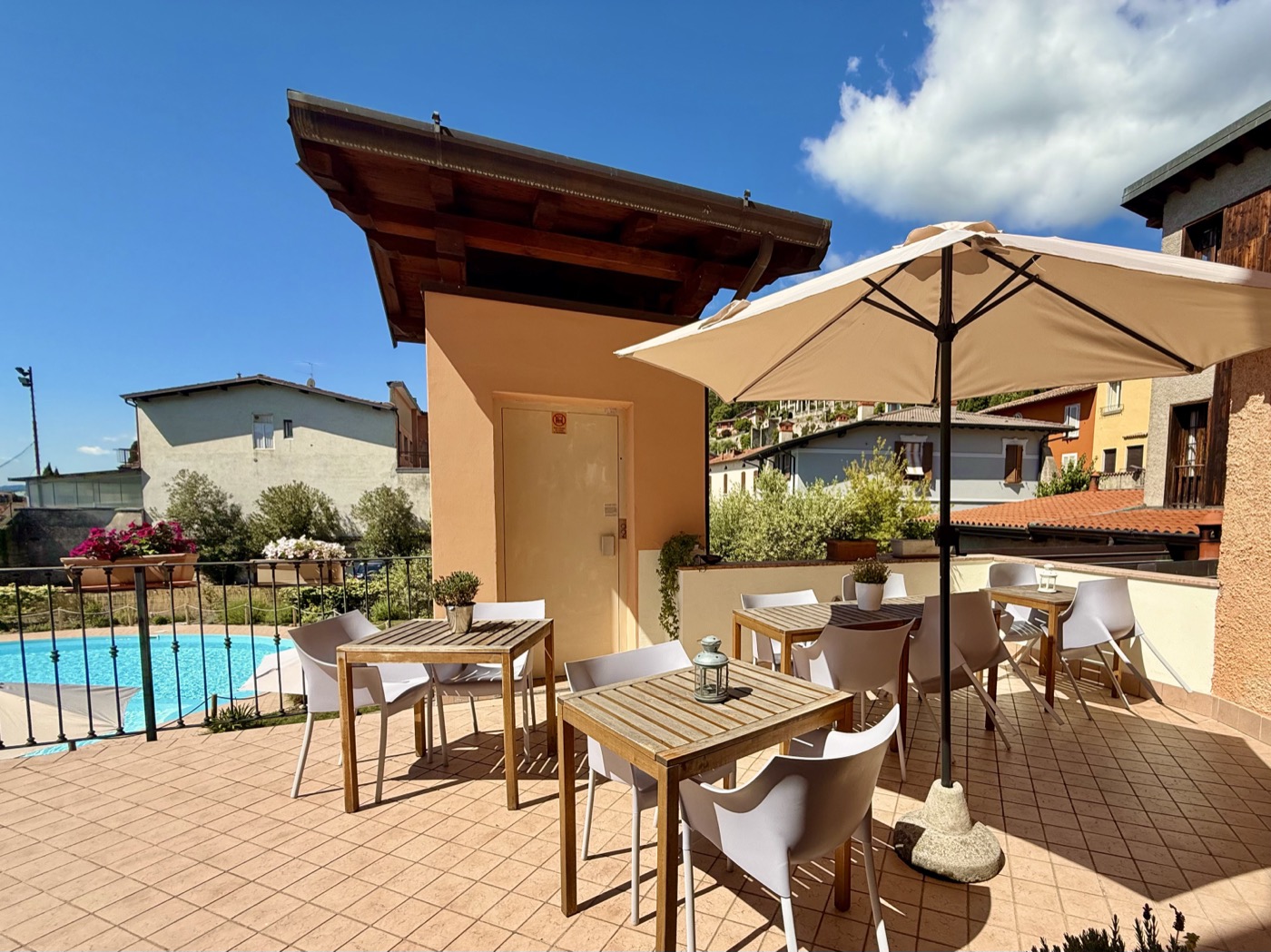 Shared terrace at Hotel Vittoria